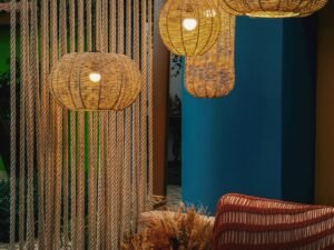 iluminacao-acolhedora-palha-1-300x225 Tendências de Decoração: Conforto com Estilo